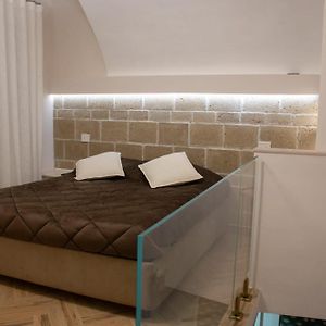 Camera con letto king size